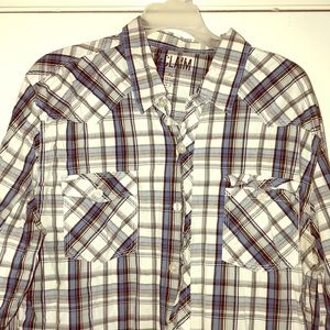 Great shirt ready for new owner!